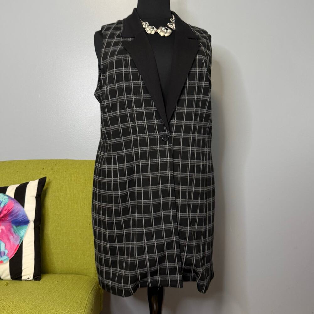Cato Black White Plaid Knit Longline Vest NEW 18/20W